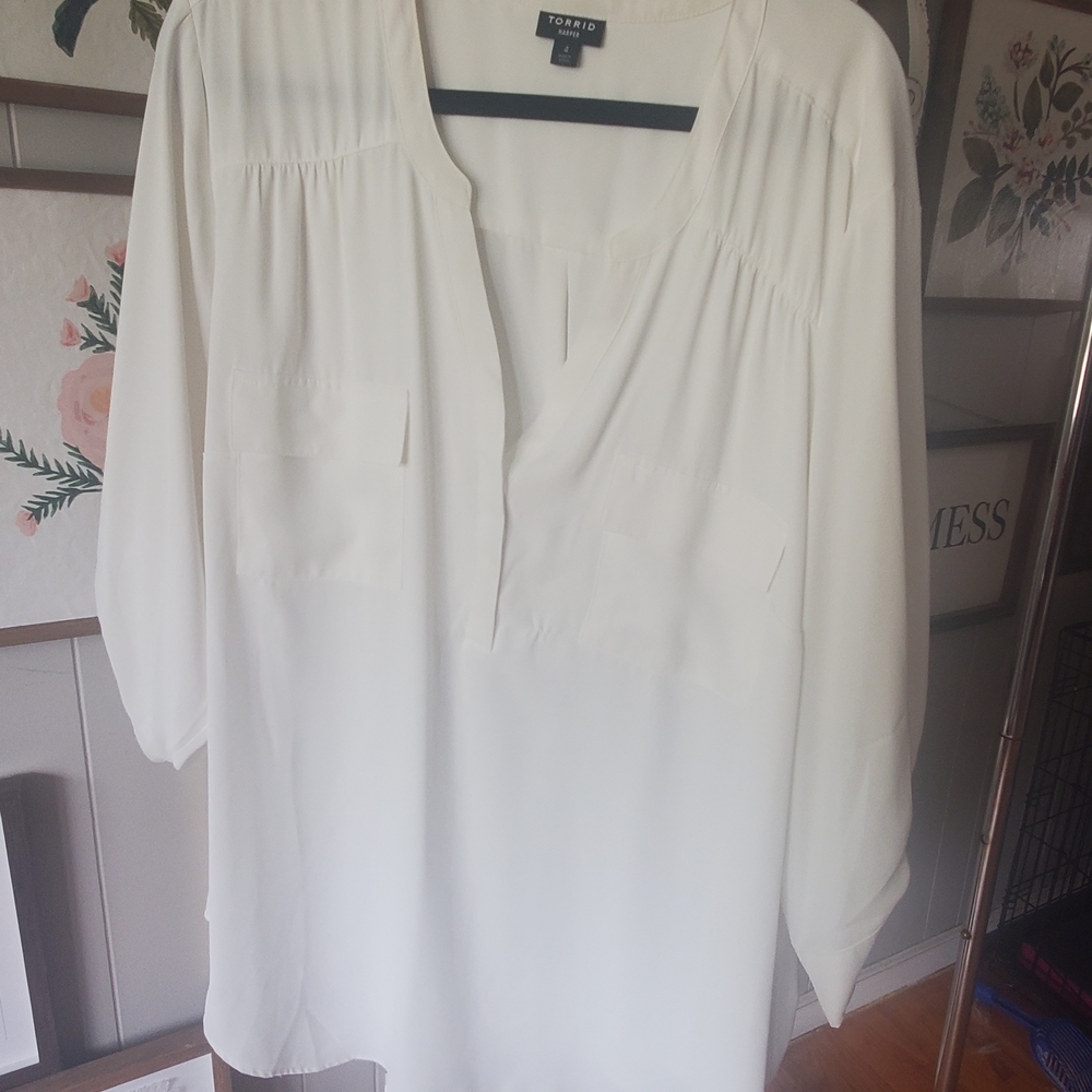 Torrid Classic Cream Blouse